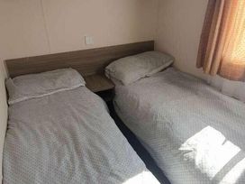 Hayling Island Holiday Park - Meadow Bay Villages - Holiday Accommodation 17230 - Hampshire - 1186251 - thumbnail photo 3