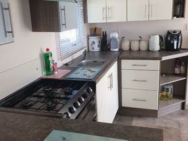 Hayling Island Holiday Park - Meadow Bay Villages - Holiday Accommodation 17230 - Hampshire - 1186251 - thumbnail photo 5