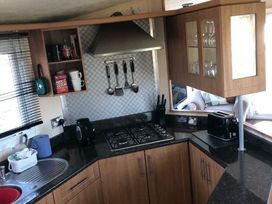 Hopton Holiday Village - Holiday Accommodation 17240 - Suffolk & Essex - 1186253 - thumbnail photo 3