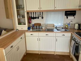 Golden Palm Resort - Holiday Accommodation 17244 - Lincolnshire - 1186256 - thumbnail photo 2