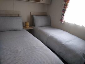 Lido Beach Holiday Park - Holiday Accommodation 17245 - North Wales - 1186257 - thumbnail photo 7