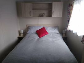 Lido Beach Holiday Park - Holiday Accommodation 17245 - North Wales - 1186257 - thumbnail photo 8