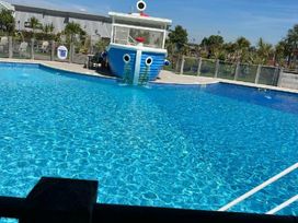 Orchards Holiday Village - Holiday Accommodation 17249 - Suffolk & Essex - 1186258 - thumbnail photo 14