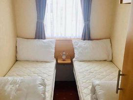 Mablethorpe Chalet Park - Holiday Accommodation 17253 - Lincolnshire - 1186259 - thumbnail photo 3