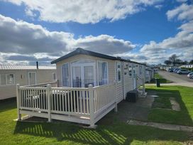 Primrose Valley Holiday Park - Holiday Accommodation 17262 - North Yorkshire (incl. Whitby) - 1186262 - thumbnail photo 4