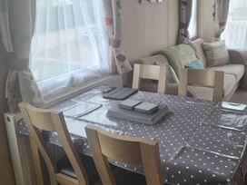 Primrose Valley Holiday Park - Holiday Accommodation 17262 - North Yorkshire (incl. Whitby) - 1186262 - thumbnail photo 6