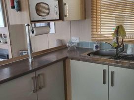 Primrose Valley Holiday Park - Holiday Accommodation 17262 - North Yorkshire (incl. Whitby) - 1186262 - thumbnail photo 8