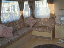 Coral Beach - Holiday Accommodation 17269 - Lincolnshire - 1186263 - thumbnail photo 3