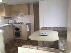 Coral Beach - Holiday Accommodation 17269 - Lincolnshire - 1186263 - thumbnail photo 7