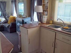 Sun Valley Caravan Park - Holiday Accommodation 17279 - North Wales - 1186267 - thumbnail photo 4