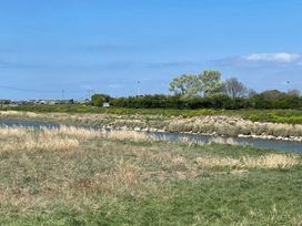 Sun Valley Caravan Park - Holiday Accommodation 17279 - North Wales - 1186267 - thumbnail photo 9