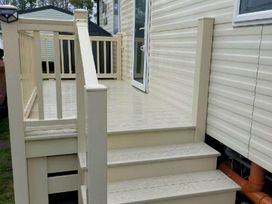 Lido Beach Holiday Park - Holiday Accommodation 17291 - North Wales - 1186271 - thumbnail photo 2