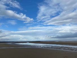 Lido Beach Holiday Park - Holiday Accommodation 17291 - North Wales - 1186271 - thumbnail photo 9