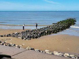 Lido Beach Holiday Park - Holiday Accommodation 17291 - North Wales - 1186271 - thumbnail photo 10