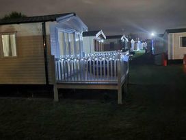 Lido Beach Holiday Park - Holiday Accommodation 17291 - North Wales - 1186271 - thumbnail photo 16