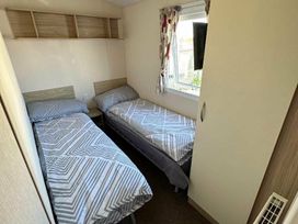 Golden Gate Holiday Centre - Holiday Accommodation 17296 - North Wales - 1186273 - thumbnail photo 7