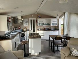 7 Lakes Country Park - Holiday Accommodation 17310 - Lincolnshire - 1186276 - thumbnail photo 2