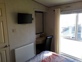 Dinas Cross Country Park - Holiday Accommodation 17316 - South Wales - 1186277 - thumbnail photo 5