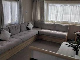 Seal Bay Resort - Holiday Accommodation 17321 - Hampshire - 1186279 - thumbnail photo 3