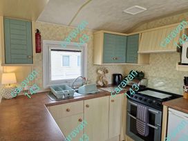Lyons Sunnysands Holiday Park - Holiday Accommodation 17327 - Mid Wales - 1186282 - thumbnail photo 4