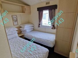 Lyons Sunnysands Holiday Park - Holiday Accommodation 17327 - Mid Wales - 1186282 - thumbnail photo 5