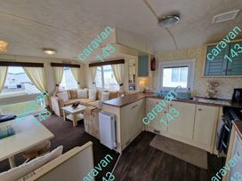 Lyons Sunnysands Holiday Park - Holiday Accommodation 17327 - Mid Wales - 1186282 - thumbnail photo 9