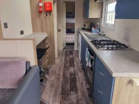 Caister Holiday Park - Holiday Accommodation 17332 - Norfolk - 1186284 - thumbnail photo 3