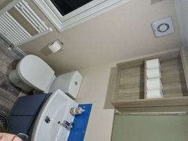 Caister Holiday Park - Holiday Accommodation 17332 - Norfolk - 1186284 - thumbnail photo 12