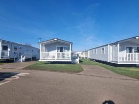 Caister Holiday Park - Holiday Accommodation 17349 - Norfolk - 1186288 - thumbnail photo 1
