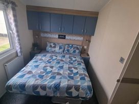 Caister Holiday Park - Holiday Accommodation 17349 - Norfolk - 1186288 - thumbnail photo 2