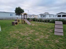 Caister Holiday Park - Holiday Accommodation 17349 - Norfolk - 1186288 - thumbnail photo 9