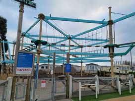Caister Holiday Park - Holiday Accommodation 17349 - Norfolk - 1186288 - thumbnail photo 11