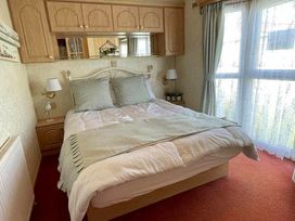 Golden Anchor Holiday Park - Holiday Accommodation 17355 - Lincolnshire - 1186289 - thumbnail photo 5