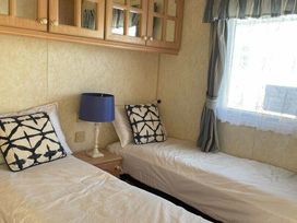 Golden Anchor Holiday Park - Holiday Accommodation 17355 - Lincolnshire - 1186289 - thumbnail photo 7
