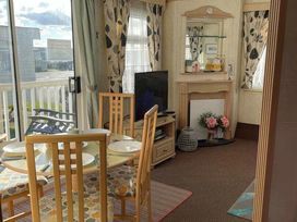 Golden Anchor Holiday Park - Holiday Accommodation 17355 - Lincolnshire - 1186289 - thumbnail photo 10