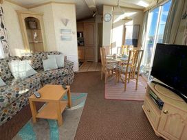 Golden Anchor Holiday Park - Holiday Accommodation 17355 - Lincolnshire - 1186289 - thumbnail photo 11