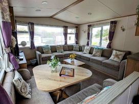 Kiln Park Holiday Park - Holiday Accommodation 17365 - South Wales - 1186293 - thumbnail photo 3