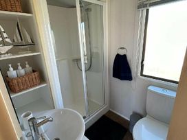 Whitehouse Leisure Park - Holiday Accommodation 17376 - North Wales - 1186296 - thumbnail photo 8