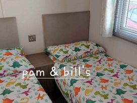 Ty Mawr Holiday Park - Holiday Accommodation 17379 - North Wales - 1186298 - thumbnail photo 7