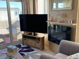 Golden Anchor Holiday Park - Holiday Accommodation 17383 - Lincolnshire - 1186299 - thumbnail photo 3