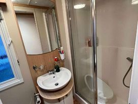 Golden Anchor Holiday Park - Holiday Accommodation 17383 - Lincolnshire - 1186299 - thumbnail photo 19