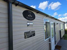 Cleethorpes Beach Holiday Park - Holiday Accommodation 17392 - Lincolnshire - 1186300 - thumbnail photo 10