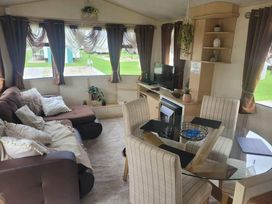 Eastgate Caravan Park - Holiday Accommodation 17393 - Lincolnshire - 1186301 - thumbnail photo 3