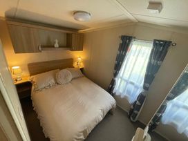 Harlyn Sands - Holiday Accommodation 17421 - Cornwall - 1186309 - thumbnail photo 8