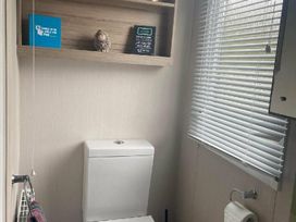 Aberdunant Hall Holiday Park - Holiday Accommodation 17422 - North Wales - 1186310 - thumbnail photo 7