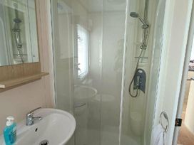Lyons Robin Hood - Holiday Accommodation 17428 - North Wales - 1186313 - thumbnail photo 9