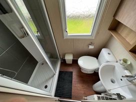 Hafan y Mor Haven - Holiday Accommodation 17436 - North Wales - 1186316 - thumbnail photo 6