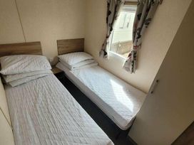 Unity Holiday Resort - Holiday Accommodation 17438 - Somerset & Wiltshire - 1186318 - thumbnail photo 6