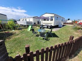 Unity Holiday Resort - Holiday Accommodation 17438 - Somerset & Wiltshire - 1186318 - thumbnail photo 9