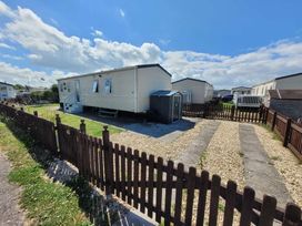 Unity Holiday Resort - Holiday Accommodation 17438 - Somerset & Wiltshire - 1186318 - thumbnail photo 10